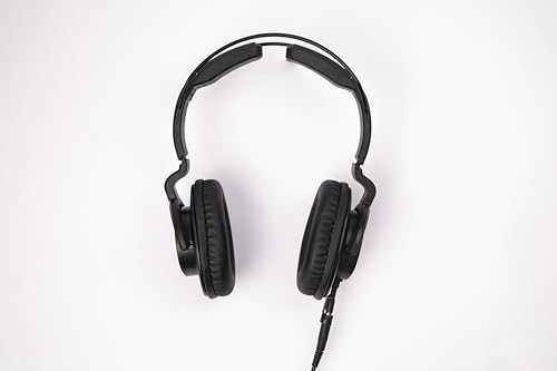 B09R6TM3YG– Zoom ZDM-1 Podcast Mic Pack, Podcast Dynamic Microphone, Headphones, Tripod, Windscreen, XLR Cable, For Recording Podcasts