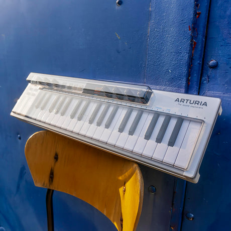 Decksaver Polycarbonate Compatible LE Akai Pro MPK Mini MK3 Cover (DSLE-PC-MPKMINIMK3)