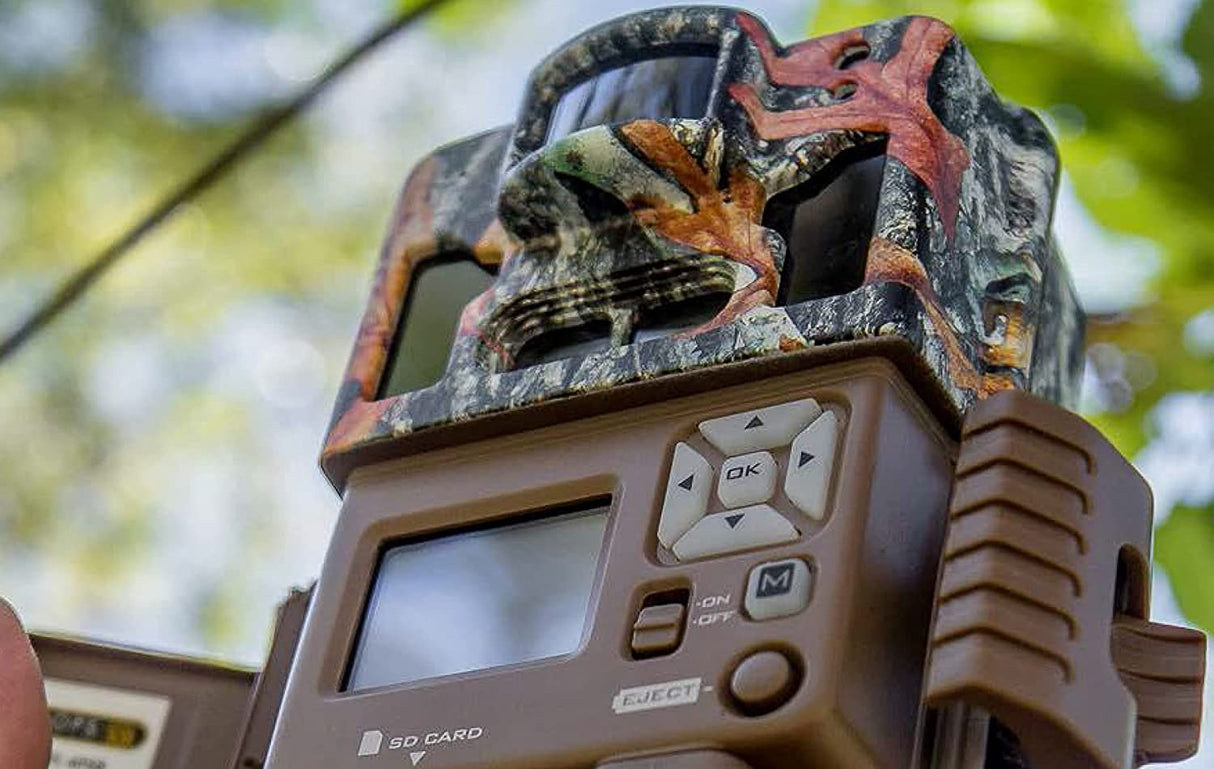 Browning BTC-6PXD Dark Ops Pro XD Trail Camera with 1920p x 1080p Video Capture Resolution for Outdoor Surveillance Bundle with Silicon Power 16GB SDHC Memory Card, and VidPro USB 2.0 Card Reader