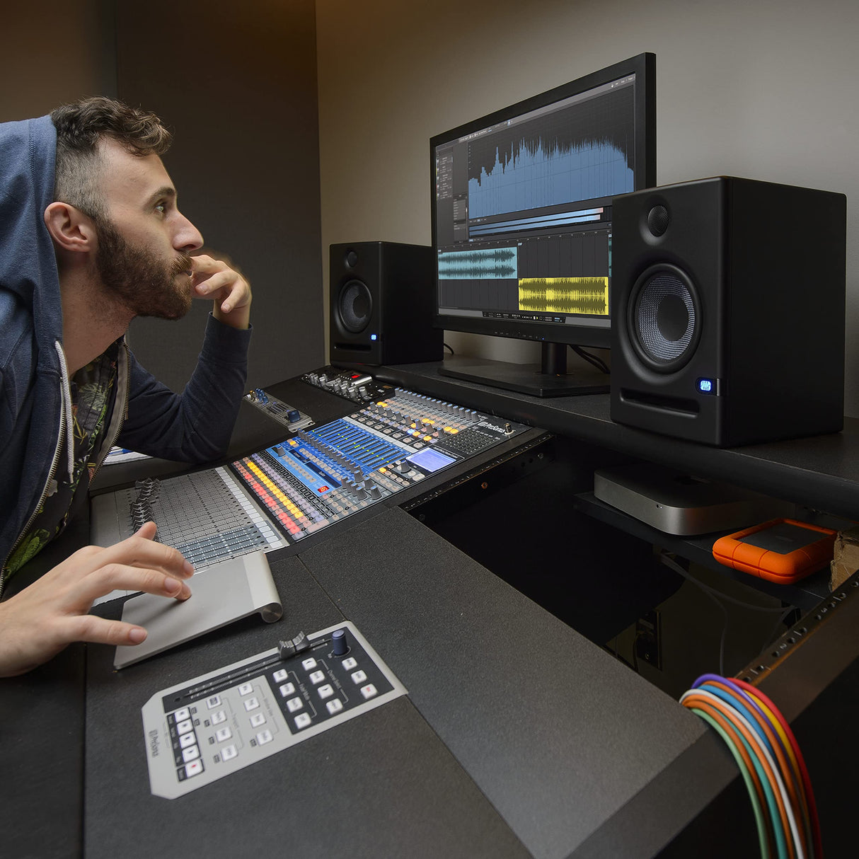 blucoil Eris E5 2-Way 5.25" Near Field Studio Monitor (Single) for Computer, Audio Interface, Gaming System, Media Player Bundle Wireless Mic System, and Samson R21S Dynamic Microphone