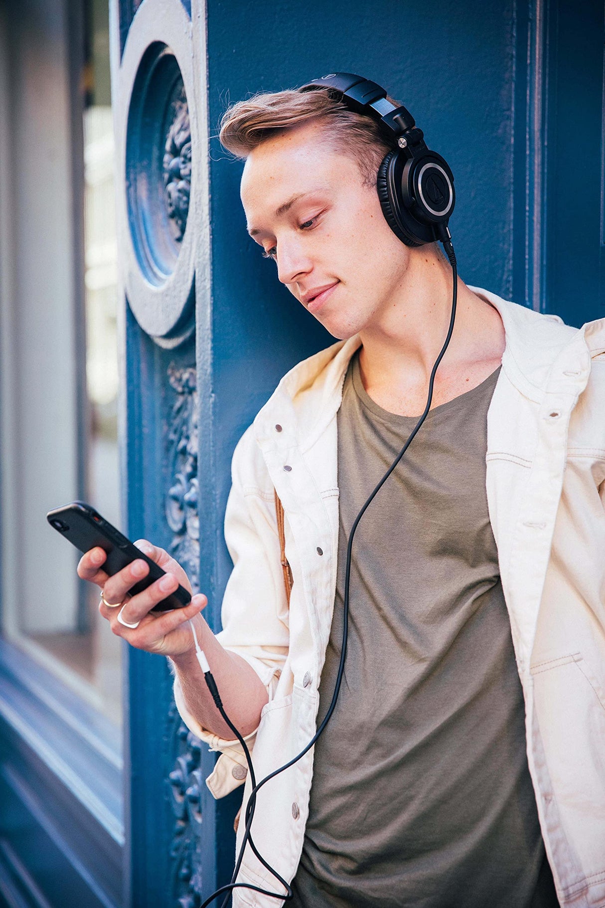 blucoil Audio Technica ATH-M50X Professional Studio Monitor Headphones, Black Bundle with Samson R21S Dynamic Microphone, Boom Arm Plus Pop Filter, 10' XLR Cable, and 5-Pack of Reusable Cable Ties