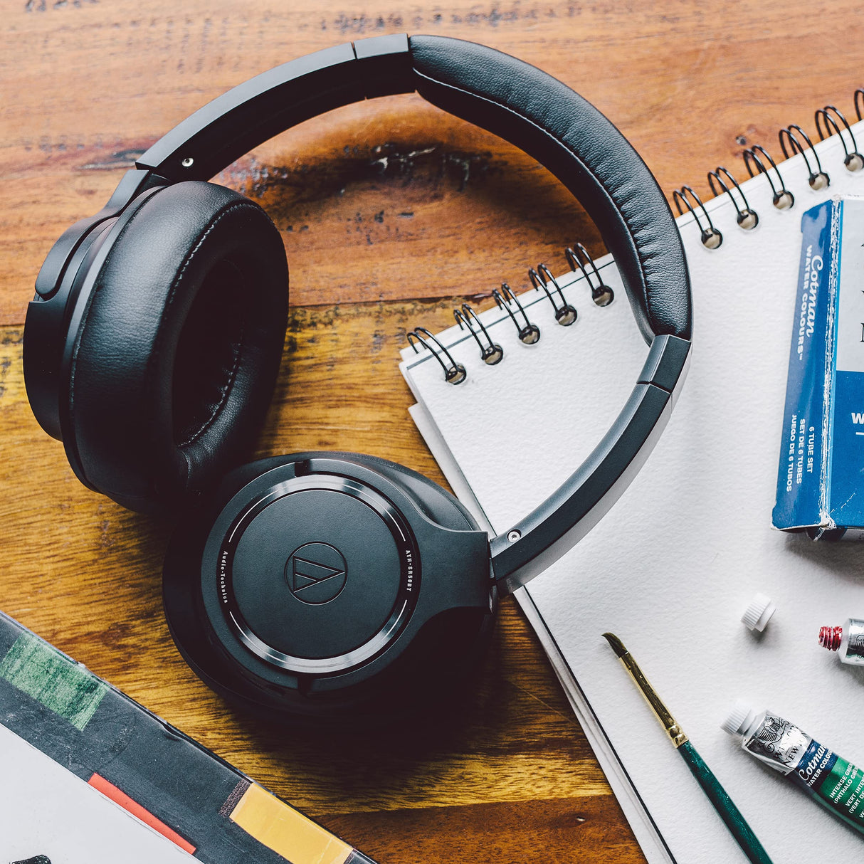 blucoil Audio Technica ATH-SR50BT Bluetooth Wireless Over-Ear Headphones, Black (ATH-SR50BTBK) Bundle 5000mAh Portable Power Bank, Aluminum Headphone Hook, and USB Car Charger