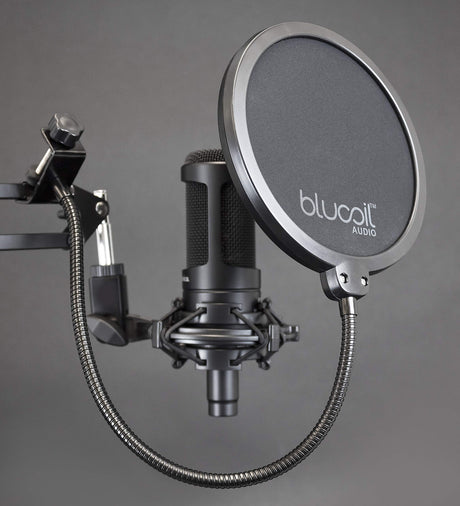 Blucoil Pop Filter Windscreen for Professional Handheld Microphones - Double Layer Screen with Flexible Gooseneck Clip and Swivel Mount for Podcasts, Livestreams, Studio Recording, and Broadcast